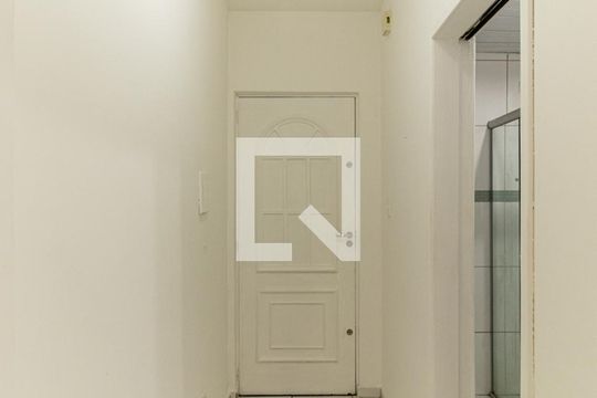 Corredor de entrada de kitnet/studio à venda com 1 quarto, 25m² em Vila Buarque, São Paulo