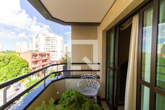 Varanda  de apartamento para alugar com 3 quartos, 250m² em Vila Mariana, São Paulo