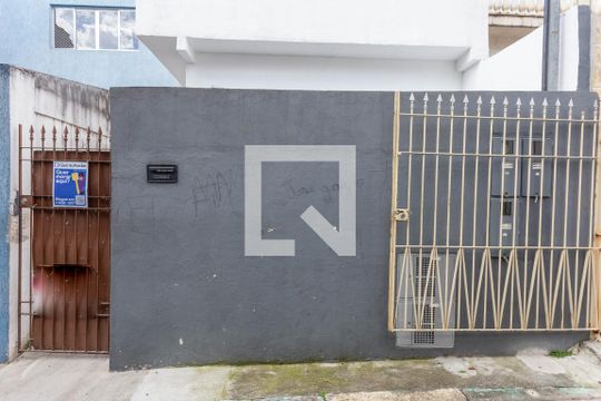 Fachada de casa para alugar com 1 quarto, 35m² em Sacoma, São Paulo