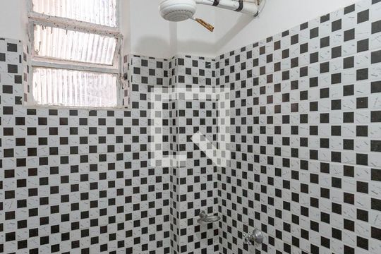 Banheiro de casa para alugar com 1 quarto, 35m² em Sacoma, São Paulo