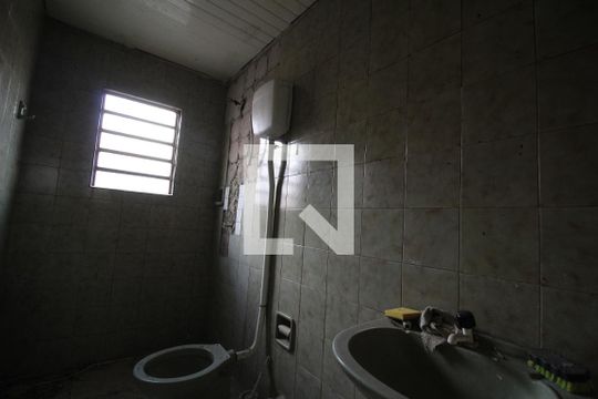 Banheiro de casa à venda com 3 quartos, 310m² em Jardim Itu, Porto Alegre