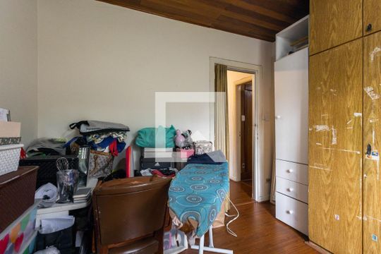 Quarto 1 de casa para alugar com 4 quartos, 330m² em Vila Madalena, São Paulo