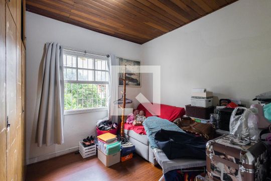 Quarto 1 de casa para alugar com 4 quartos, 330m² em Vila Madalena, São Paulo