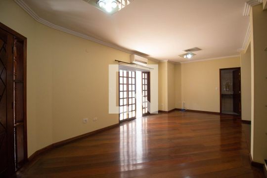 Sala de casa à venda com 5 quartos, 369m² em Vila Regina, São Paulo