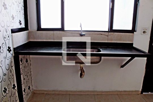 Sala/Cozinha de casa para alugar com 1 quarto, 60m² em Jardim Santa Maria, São Paulo