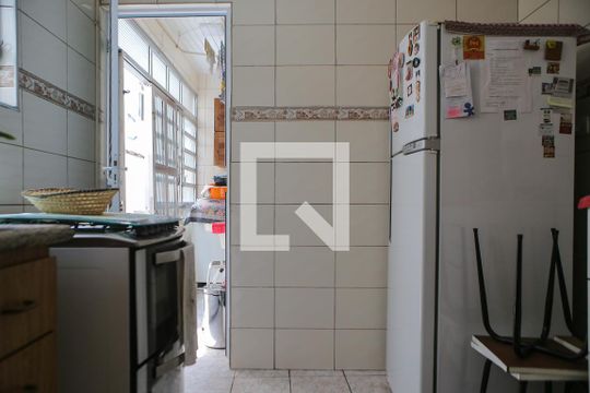 Cozinha de apartamento para alugar com 2 quartos, 70m² em Encruzilhada, Santos