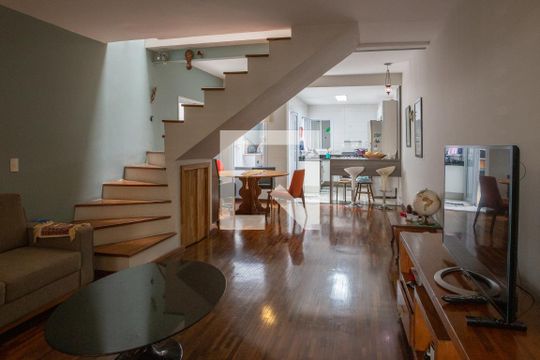 Casa à venda com 3 quartos, 240m² em Perdizes, São Paulo
