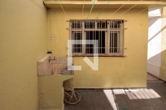 Área de Serviço de casa para alugar com 2 quartos, 70m² em Chácara Belenzinho, São Paulo