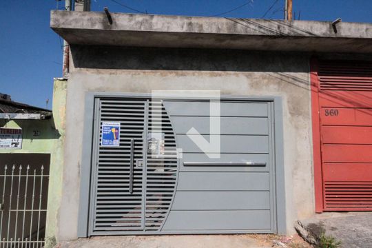 Fachada de casa para alugar com 2 quartos, 70m² em Chácara Belenzinho, São Paulo