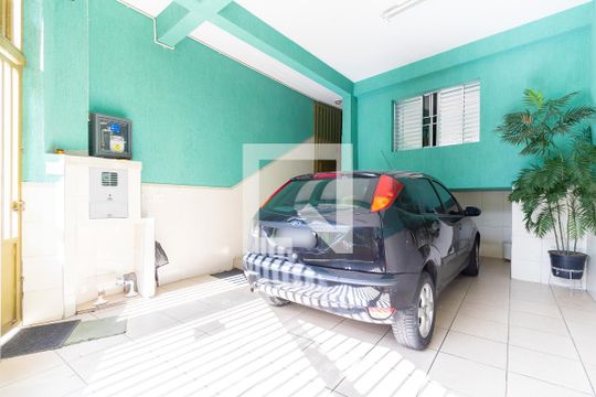 Garagem de casa à venda com 4 quartos, 250m² em Jardim Itapemirim, São Paulo