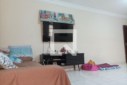 Sala de casa à venda com 3 quartos, 125m² em Jardim Teresa, São Paulo