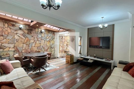 Apartamento à venda com 5 quartos, 210m² em Santo Antônio, Belo Horizonte