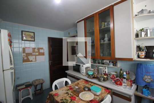 Cozinha de casa à venda com 3 quartos, 150m² em Jardim Prudência, São Paulo