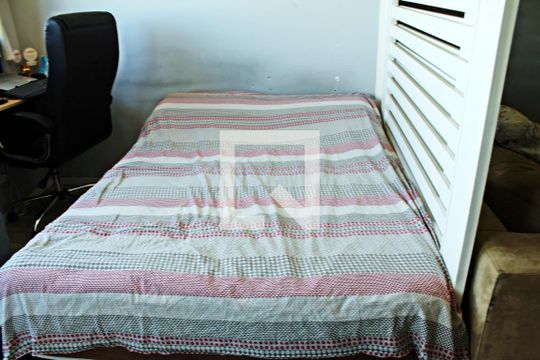 Quarto de apartamento à venda com 1 quarto, 24m² em Vila Campanela, São Paulo