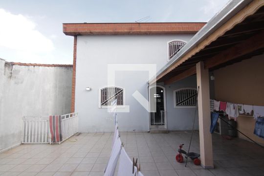Quintal de casa à venda com 4 quartos, 500m² em Jardim Triana, São Paulo