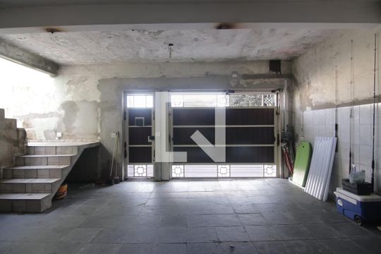 Garagem de casa à venda com 4 quartos, 500m² em Jardim Triana, São Paulo
