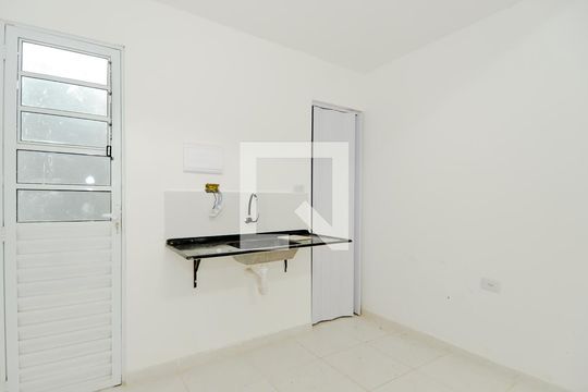 Cozinha de kitnet/studio para alugar com 1 quarto, 24m² em Vila Barros, Guarulhos