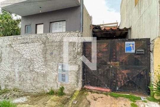 Fachada  de casa para alugar com 1 quarto, 40m² em Campo Limpo, São Paulo