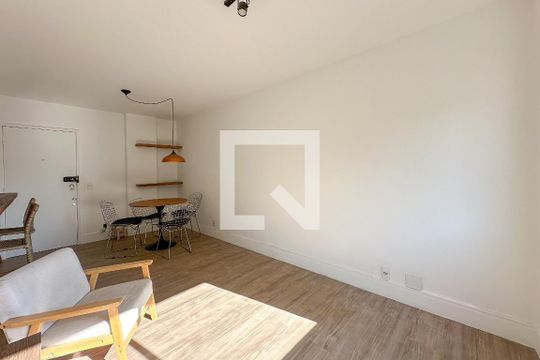 Sala de apartamento para alugar com 1 quarto, 48m² em Perdizes, São Paulo