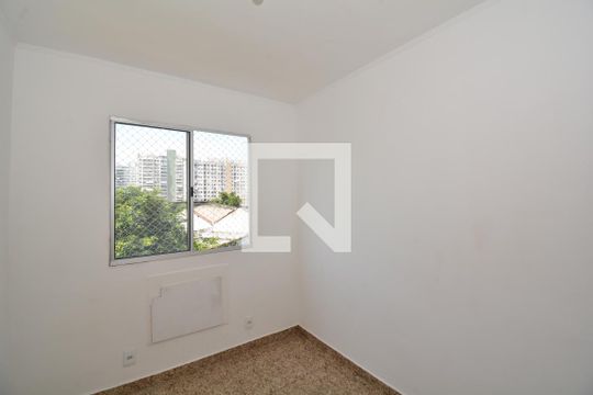 Quarto 1 de apartamento para alugar com 3 quartos, 56m² em Irajá, Rio de Janeiro
