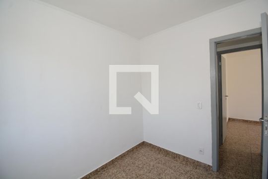 Quarto 1 de apartamento para alugar com 3 quartos, 56m² em Irajá, Rio de Janeiro