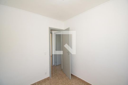 Quarto 1 de apartamento para alugar com 3 quartos, 56m² em Irajá, Rio de Janeiro