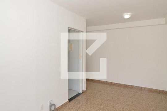 Sala de apartamento para alugar com 3 quartos, 56m² em Irajá, Rio de Janeiro