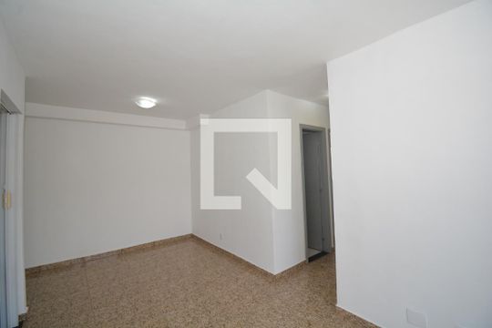 Sala de apartamento para alugar com 3 quartos, 56m² em Irajá, Rio de Janeiro