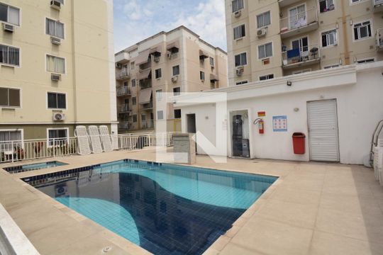 Área comum - Piscina de apartamento para alugar com 3 quartos, 56m² em Irajá, Rio de Janeiro