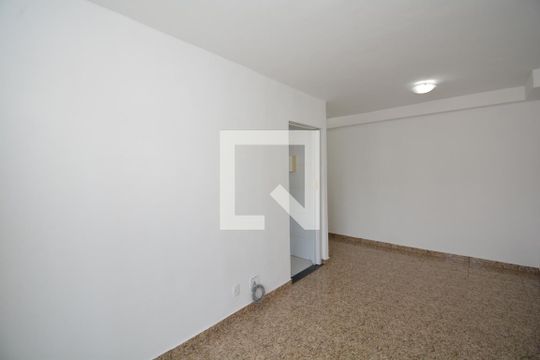 Sala de apartamento para alugar com 3 quartos, 56m² em Irajá, Rio de Janeiro
