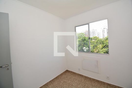 Quarto 1 de apartamento para alugar com 3 quartos, 56m² em Irajá, Rio de Janeiro