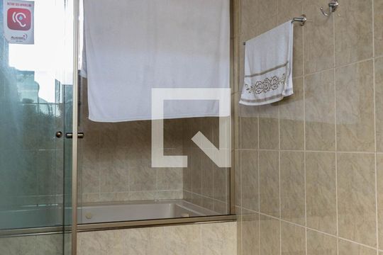 Banheiro da Suíte  de casa à venda com 3 quartos, 200m² em Bairro dos Casa, São Bernardo do Campo