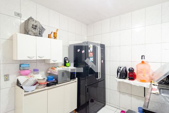 Cozinha de casa de condomínio à venda com 2 quartos, 57m² em Vila Campestre, São Paulo