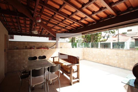 Area Gourmet de casa à venda com 5 quartos, 473m² em Santa Rosa, Belo Horizonte