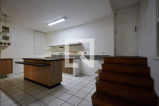 Cozinha de apartamento à venda com 3 quartos, 180m² em Copacabana, Rio de Janeiro
