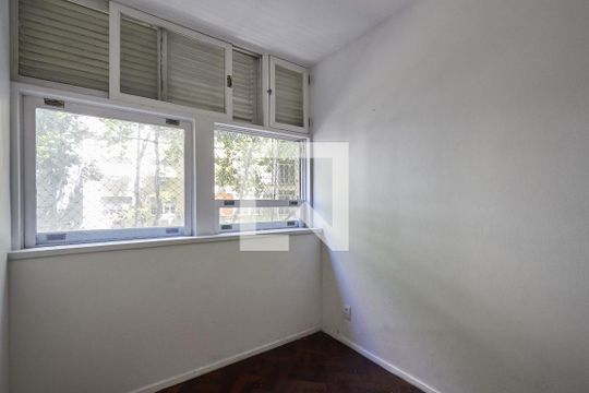 Quarto 1 de apartamento à venda com 3 quartos, 180m² em Copacabana, Rio de Janeiro