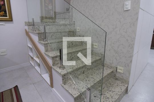 Escada de casa à venda com 3 quartos, 189m² em Jabaquara, São Paulo