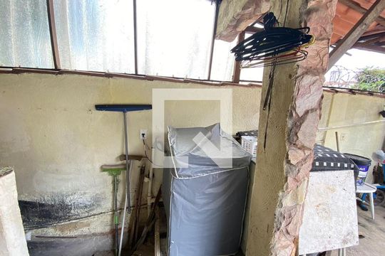 Área comum de casa para alugar com 3 quartos, 90m² em Sagrada Família, Belo Horizonte