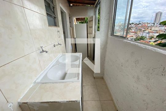 Área de Serviço de casa para alugar com 3 quartos, 90m² em Sagrada Família, Belo Horizonte