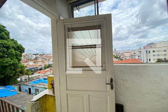 Área comum de casa para alugar com 3 quartos, 90m² em Sagrada Família, Belo Horizonte
