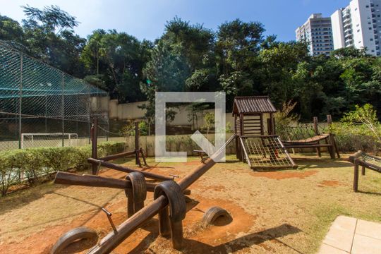 Área comum - Playground de apartamento para alugar com 2 quartos, 68m² em Jardim Tupanci, Barueri