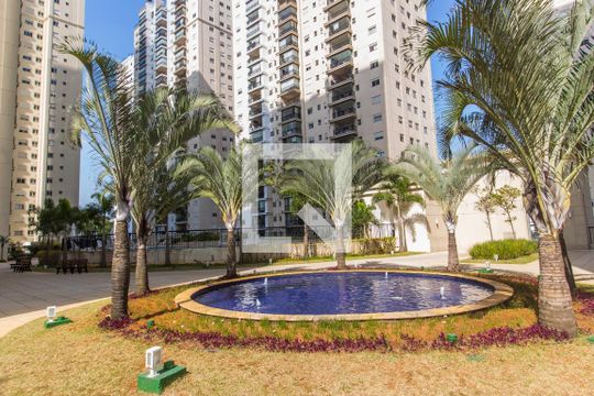 Área comum de apartamento para alugar com 2 quartos, 68m² em Jardim Tupanci, Barueri