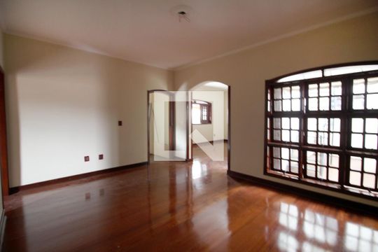 Sala de casa para alugar com 3 quartos, 110m² em Vila Jardini, Sorocaba