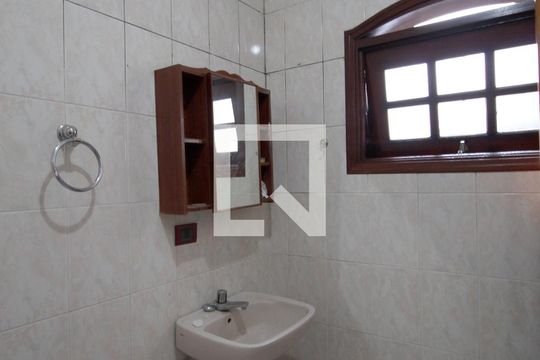 Banheiro de casa para alugar com 3 quartos, 110m² em Vila Jardini, Sorocaba
