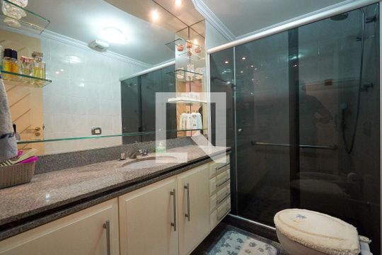 Banheiro Suite de apartamento à venda com 4 quartos, 140m² em Tijuca, Rio de Janeiro