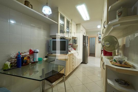 Cozinha de apartamento à venda com 4 quartos, 140m² em Tijuca, Rio de Janeiro