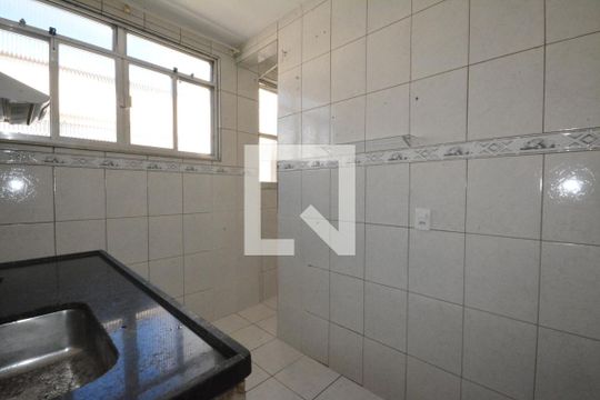 Cozinha de apartamento para alugar com 2 quartos, 69m² em Irajá, Rio de Janeiro