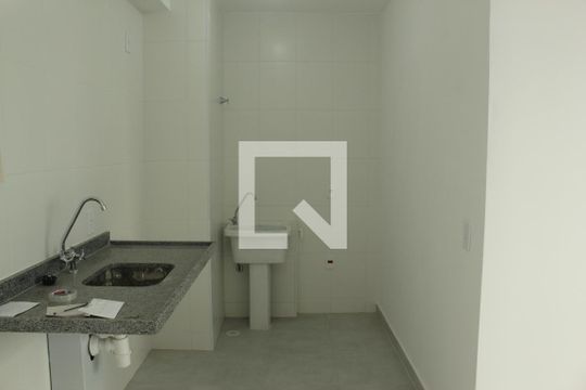 Sala/Cozinha/Área de Serviço de apartamento à venda com 2 quartos, 34m² em Jardim Taquaral, São Paulo