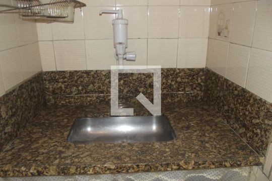 Cozinha de apartamento à venda com 1 quarto, 39m² em Higienópolis, Rio de Janeiro
