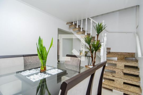 Casa à venda com 3 quartos, 245m² em Jardim Nova Taboão, Guarulhos